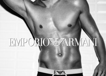 Luca Dotto na nova campanha da Empório Armani de cuecas!