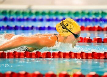 Summer McIntosh bate o recorde mundial dos 400m Medley 4:24.38