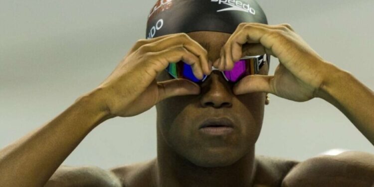 Canadá faz 4x100m livre masculino mais forte que o Brasil para Paris