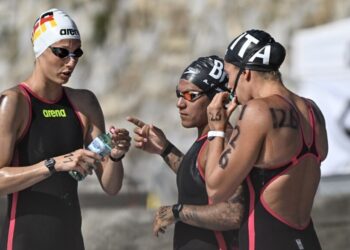 Ana Marcela Cunha fica em quarto na Copa Len de Águas Abertas