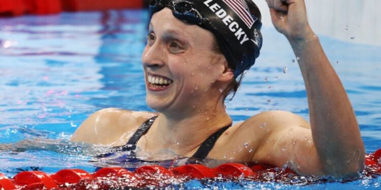 Katie Ledecky 30 vezes abaixo da barreira dos 4 minutos nos 400m livre
