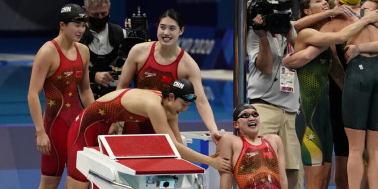 Os 22 nadadores mais testados para controle anti-doping do mundo são chineses