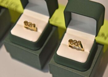 A tradicional cerimônia do anel olímpico da seleção canadense