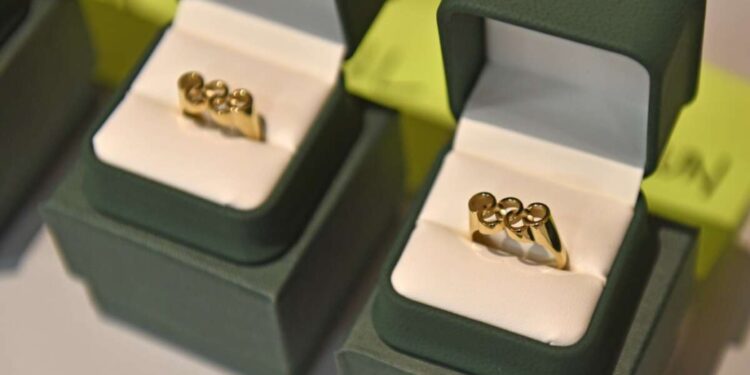 A tradicional cerimônia do anel olímpico da seleção canadense