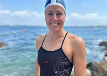 Ana Carolina Morelli completa a Travessia Capri-Nápoles