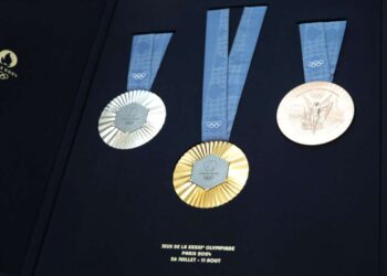 Austrália lidera quadro de medalhas da natação em Paris ao final do dia 3