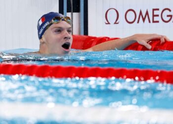 Acompanhando os intervalos das provas de 200m borboleta e 200m peito para Leon Marchand
