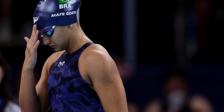 Maria Fernanda Costa termina os 200m livre em 11º lugar