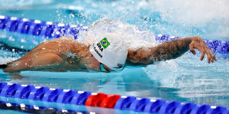Beatriz Dizotti avança para a final dos 1500m livre