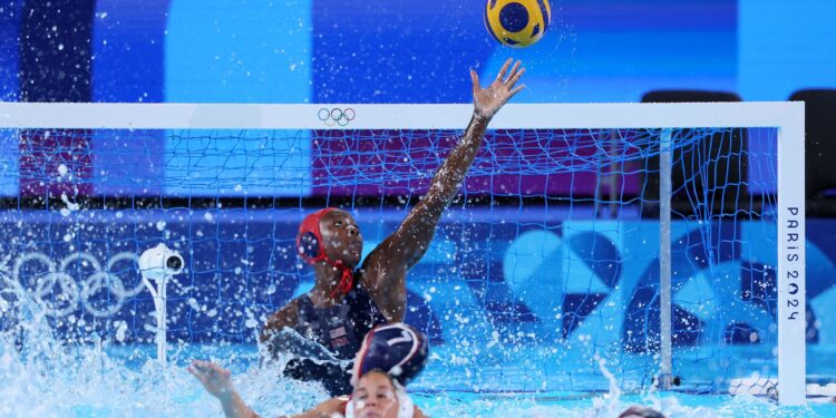 Polo Aquático tem início com o feminino em Paris