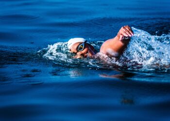 Thaís Sant`Ana é a primeira mulher do Espírito Santo a concluir a Travessia do Canal da Mancha