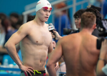 Depois de 5 anos, Sun Yang volta a competir neste domingo