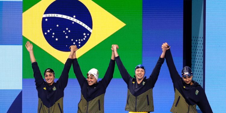 Revezamento 4x200m livre é 7º colocado em Paris