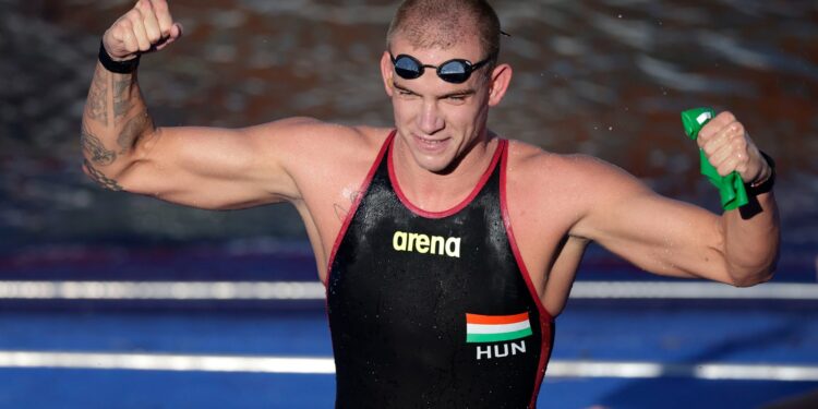 Kristof Rasovszky é campeão olímpico nos 10 km
