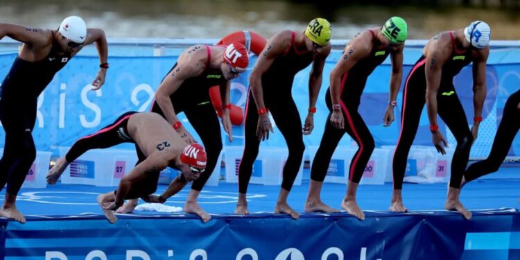 Médico da delegação americana em paris diz que Rio Sena deixou triplo de doentes em relação a Tóquio e Rio