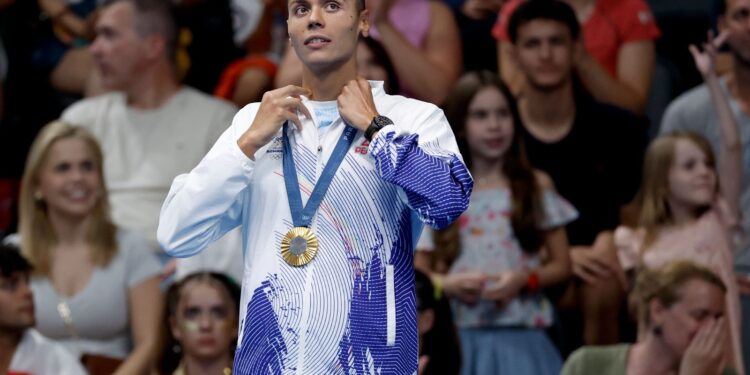 DAVID POPOVICI 200 MIL EUROS E UM SALÁRIO PARA O RESTO DA VIDA