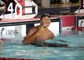 Evolução do recorde de campeonato dos 100m peito juvenil masculino no Chico Piscina