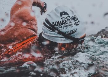 Lucas Moreira e Ana Carolina Morelli vencem o Desafio Aquamundo em Caraguá