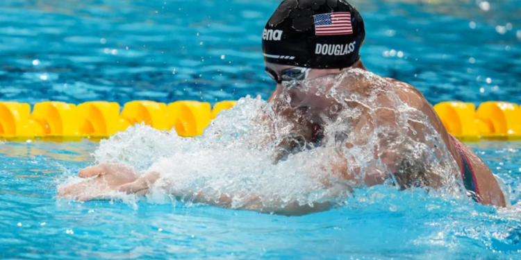 Kate Douglass bate recorde mundial 200m peito piscina curta na Copa do Mundo de Incheon