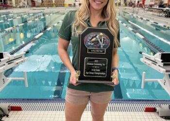 Juliana Neves de Santi, quebrando barreiras é a primeira head coach da natação brasileira no NCAA