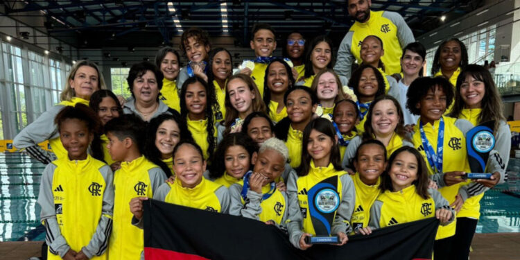 Flamengo é Campeão do Brasileiro Infantil e Juvenil de nado artístico