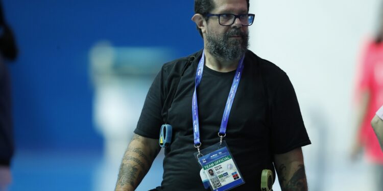 Jornal português anuncia Albertinho vai treinar o Swim Floripa na volta ao Brasil
