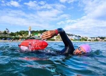 Kassius Prestes e Patrícia Silva vencem os 5 km da Travessia de Verão em Bombinhas (SC)