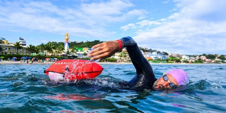 Kassius Prestes e Patrícia Silva vencem os 5 km da Travessia de Verão em Bombinhas (SC)