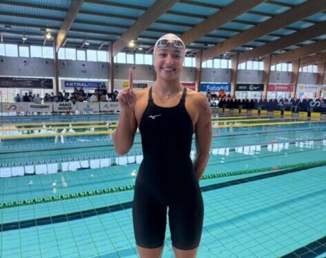 Stefania Gomez da Colômbia bate recorde Sul-Americano dos 100m medley de Fernanda Celidônio