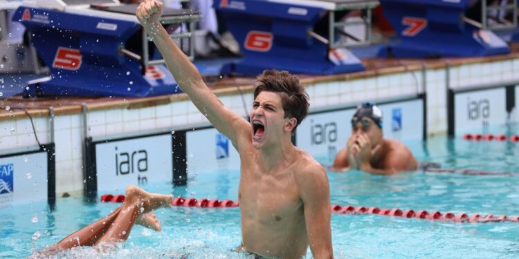 Loja Rythmoon apoia os melhores nadadores da categoria de base