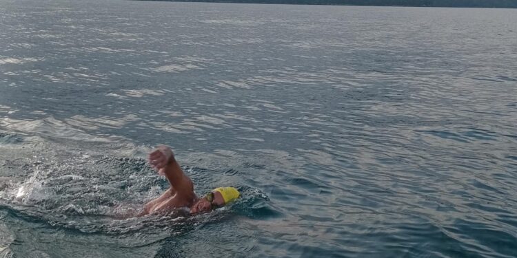 Artur Pedroza conclui desafio de 25km entre Ubatuba e Caraguatatuba