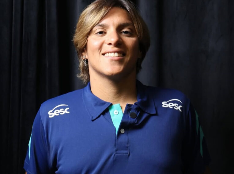 Ana Marcela Cunha anuncia que agora faz parte da equipe do SESC Rio