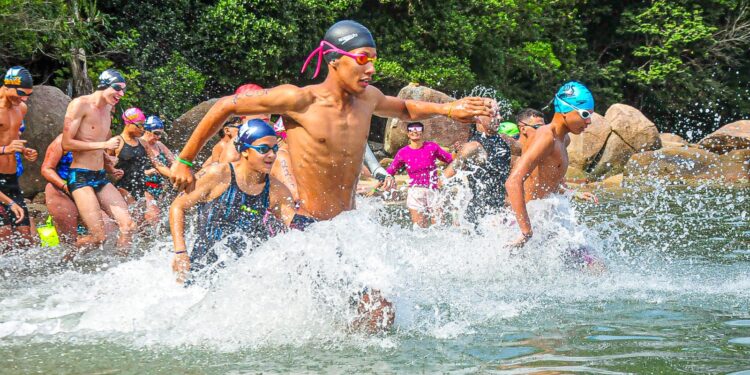 Priscila Quirino e Rodrigo Cabral vencem 4 km da 1ª Prova Natatória Lanai Travessias