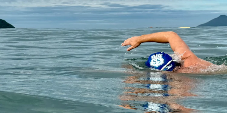 Rota55 realiza 3ª Travessia contemplativa de 3km entre Juquehy e Barra do Sahy