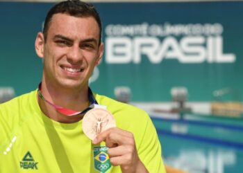 Fernando Scheffer agora é Time Fabíola Molina