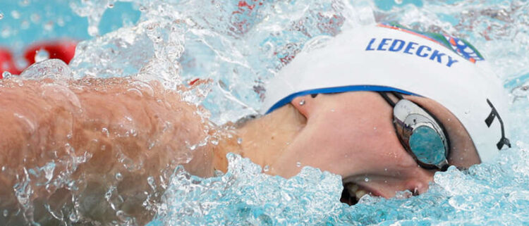 Katie Ledecky faz o segundo melhor tempo da história nos 1500m livre: 15:24.51