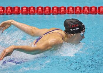 Gretchen Walsh vence 100m borboleta a 16 centésimos do seu recorde mundial