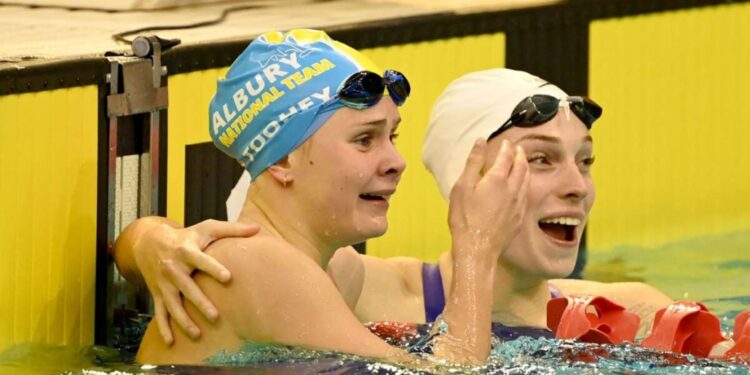 Jovem de 16 anos ganha 100m peito feminino na seletiva australiana