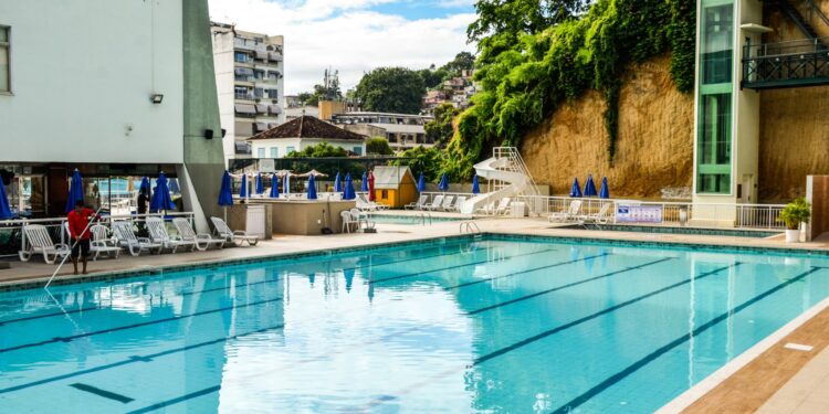 “Eu Amo Natação” marca estreia da ACNM com revezamento e palestras