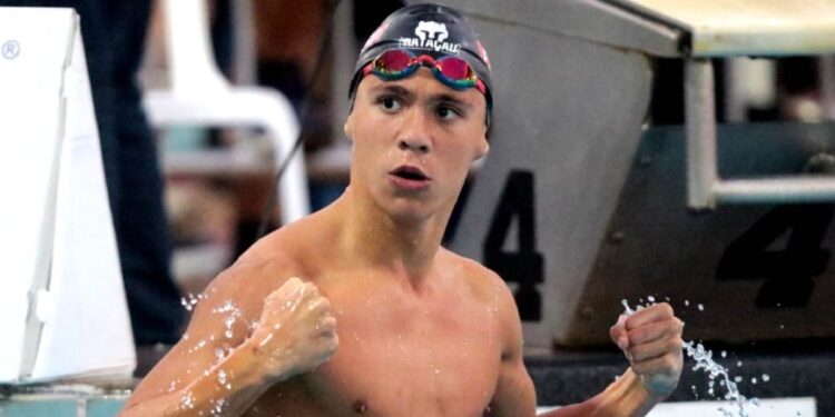 Gabriel Machuco nada duas vezes para 49 nos 100m livre no Open da Alemanha