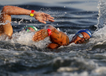 Florian Wellbrock e Ichika Kajimoto brilham e vencem o knockout de 3 km