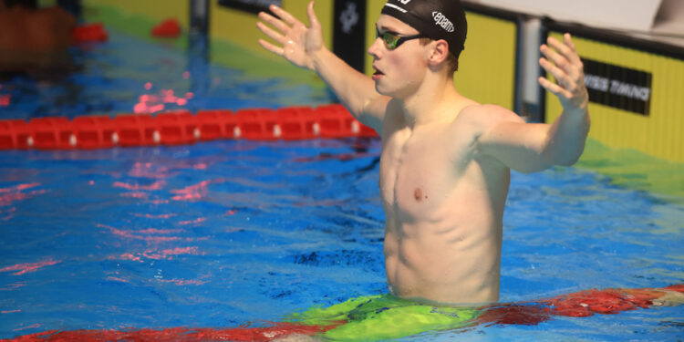 Tajus Juska, 16 anos de Lituânia, 2 ouros nos mesmo dia do Europeu Júnior