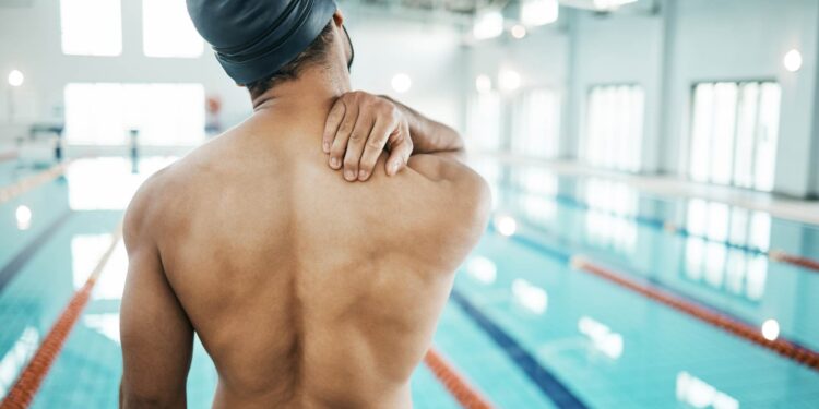 Retorno aos treinos: como diferenciar desconforto normal de um sinal de alerta?