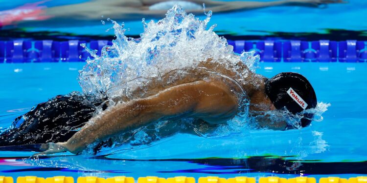 Guilherme Caribé avança para a semifinal no Mundial de Singapura