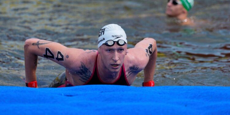 Alemães vencem a prova de revezamento e Wellbrock faz história