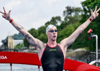 Alemães vencem a prova de revezamento e Wellbrock faz história