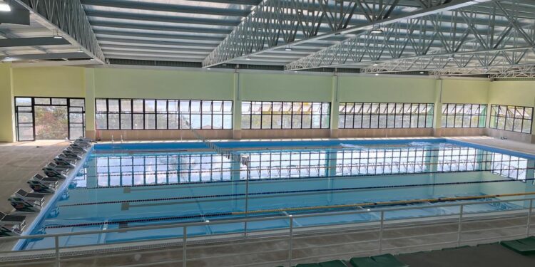 Ilhabela inaugura piscina pública com a presença de nadadores olímpicos