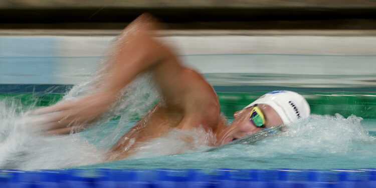 Maria Fernanda Costa bate recorde de campeonato no Finkel