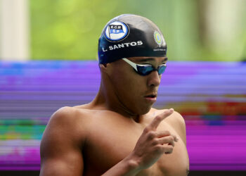 Maria Fernanda Costa bate recorde de campeonato no Finkel