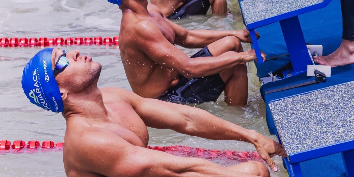 Atletas olímpicos brilham no Aquarace 2025